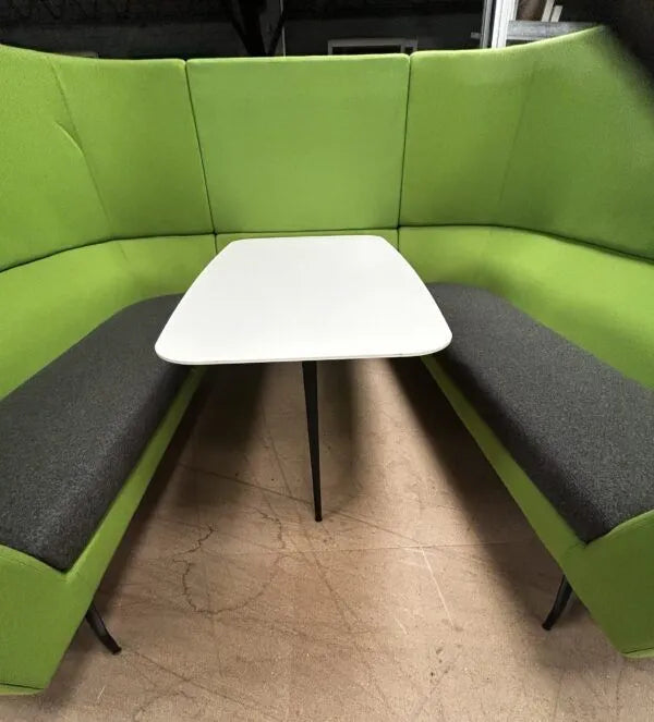 Orangebox CWTCH 6-Seater Collaborative Privacy Booth