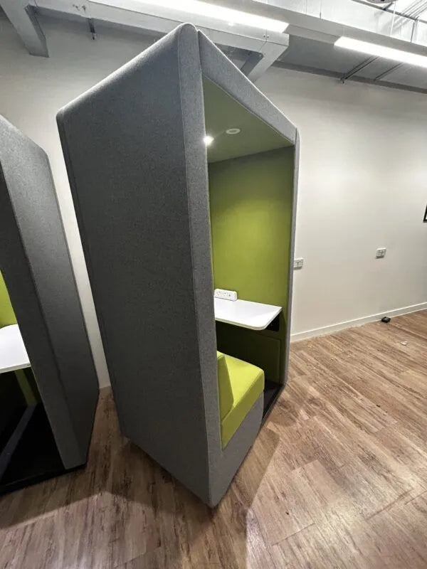 JDD BOB Acoustic Open Booth Workspace