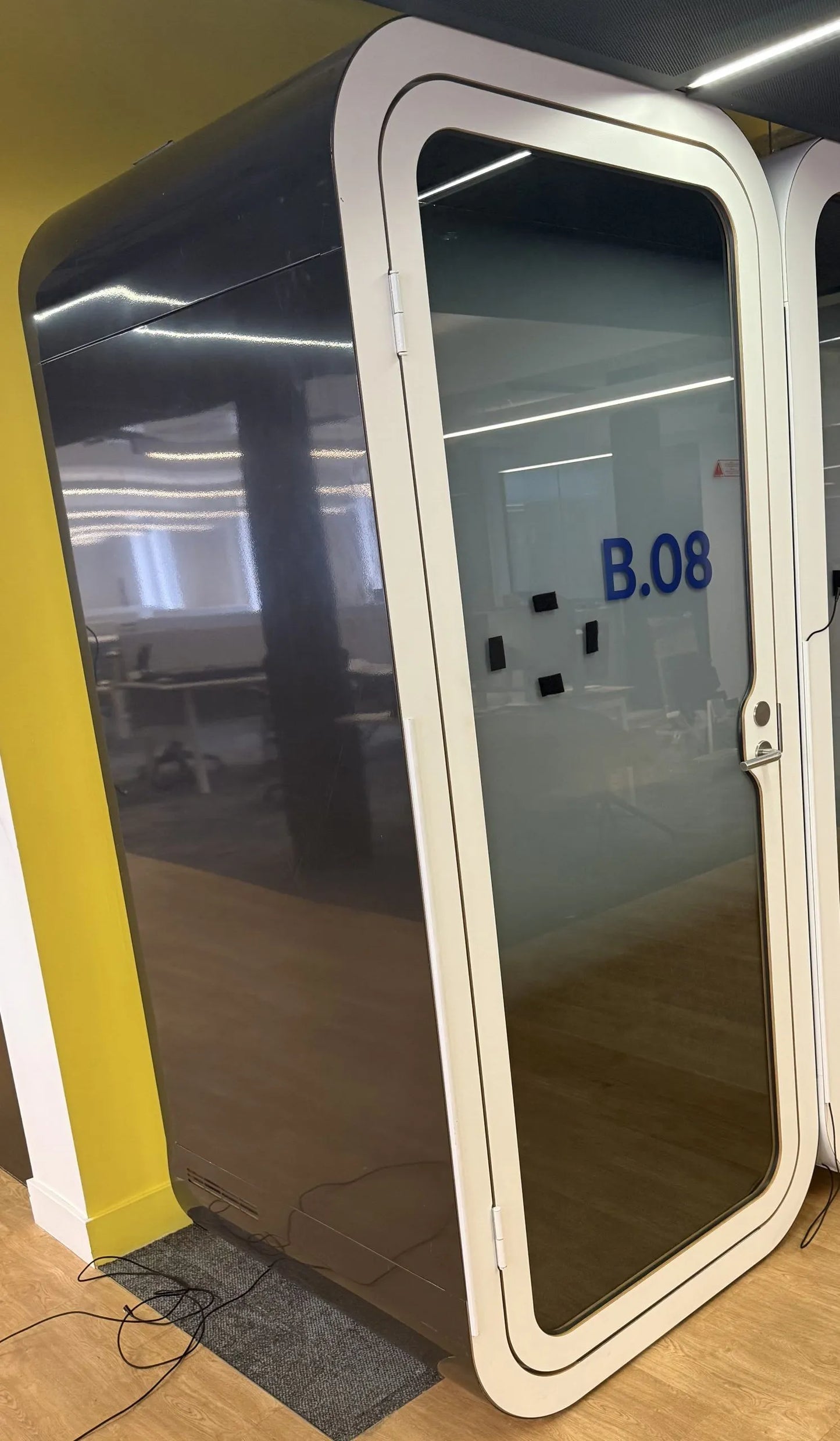 Framery O Pods - Acoustic single-person privacy workspace Pod